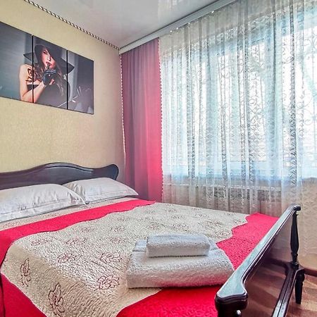 Апартаменты В Микрорайоне Орбита-2, 4 Almaty Ngoại thất bức ảnh