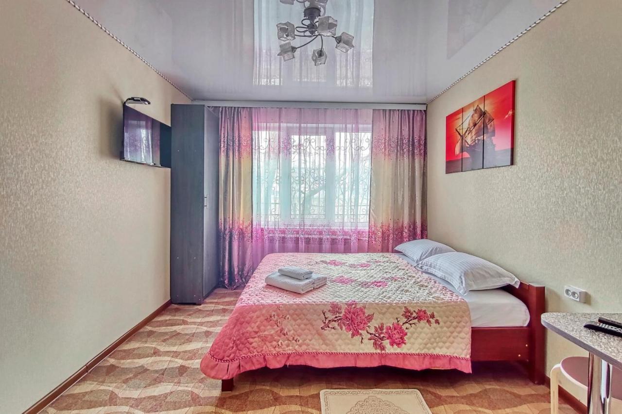 Апартаменты В Микрорайоне Орбита-2, 4 Almaty Ngoại thất bức ảnh